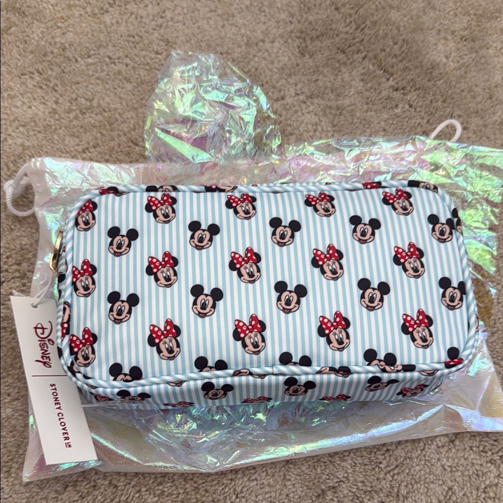 NWT Stoney Clover Lane Small Dynamic Duo Pouch - comes with dust bag